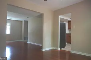 5104 Arrit Ct, Burke, VA 22015 - Photo 7