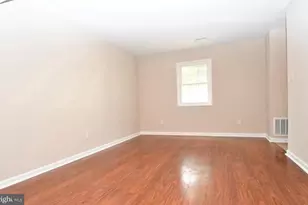 5104 Arrit Ct, Burke, VA 22015 - Photo 5