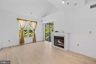 1641 International Drive #412, McLean, VA 22102 - Photo 9