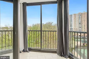 5904 Mt Eagle Dr, Alexandria, VA 22303 - Photo 25