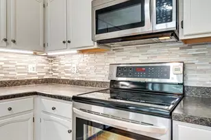 5708 Heritage Crossing Ct, Centreville, VA 20120 - Photo 13