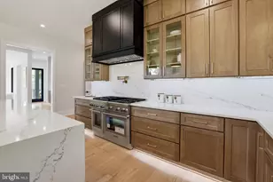6514 Byrnes Dr, McLean, VA 22101 - Photo 9