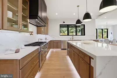 6514 Byrnes Drive, McLean, VA 22101 - Photo 5