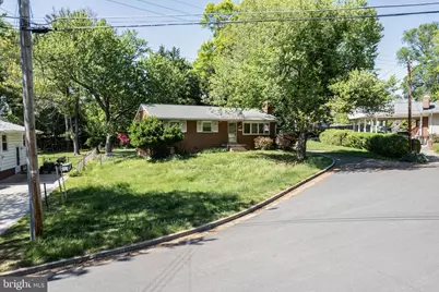 503 Gibson Drive SW, Vienna, VA 22180 - Photo 3