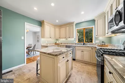 914 Waynewood Boulevard, Alexandria, VA 22308 - Photo 7
