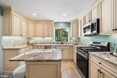 914 Waynewood Boulevard, Alexandria, VA 22308 - Photo 17