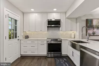 8078 Sebon Drive, Vienna, VA 22180 - Photo 9