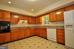 4629 Hillbrook Dr, Annandale, VA 22003 - Photo 3