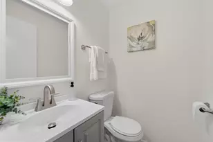 7417 Whernside St, Lorton, VA 22079 - Photo 9
