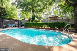 6214 Erman St, Burke, VA 22015 - Photo 5