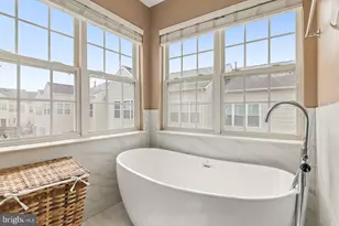 12957 Wood Cres Cir, Herndon, VA 20171 - Photo 33