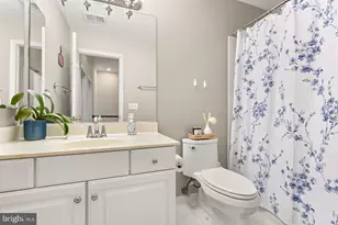 12957 Wood Cres Cir, Herndon, VA 20171 - Photo 35