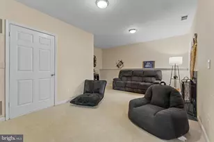 12346 Field Lark Ct, Fairfax, VA 22033 - Photo 19
