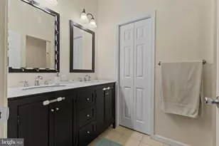 12346 Field Lark Ct, Fairfax, VA 22033 - Photo 17