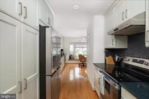 5406 Leeway Ct, Fairfax, VA 22032 - Photo 9