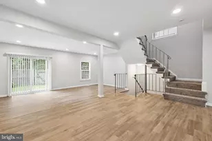 7937 Bethelen Woods Ln, Springfield, VA 22153 - Photo 17