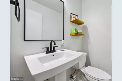 7438 Hallcrest Drive, McLean, VA 22102 - Photo 15