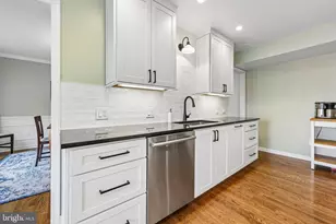 7438 Hallcrest Dr, McLean, VA 22102 - Photo 5