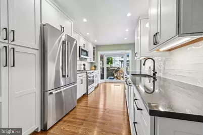 7438 Hallcrest Drive, McLean, VA 22102 - Photo 3