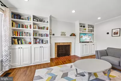 7438 Hallcrest Drive, McLean, VA 22102 - Photo 9