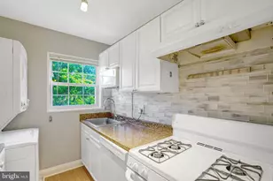2241 Farrington Ave, Alexandria, VA 22303 - Photo 7