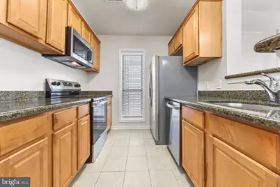 3175 Summit Square Drive #5-E12, Oakton, VA 22124 - Photo 5