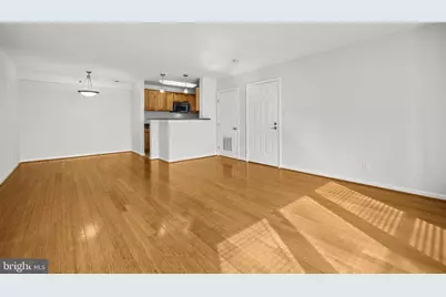 3175 Summit Square Drive #5-E12, Oakton, VA 22124 - Photo 5