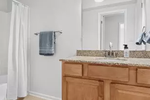 3175 Summit Square Dr, Oakton, VA 22124 - Photo 19