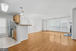 3175 Summit Square Dr, Oakton, VA 22124 - Photo 11