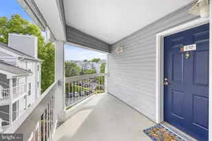 3175 Summit Square Dr, Oakton, VA 22124 - Photo 23