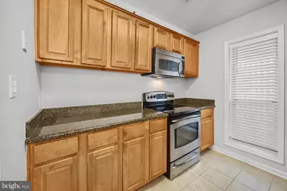 3175 Summit Square Drive #5-E12, Oakton, VA 22124 - Photo 11