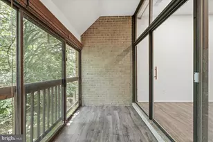 1637 Parkcrest Cir, Reston, VA 20190 - Photo 13