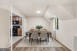 1637 Parkcrest Cir, Reston, VA 20190 - Photo 5