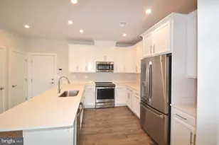 13518 Sayward Blvd, Herndon, VA 20171 - Photo 11