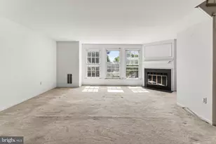 7403 Houndsbury Ct, Alexandria, VA 22315 - Photo 5