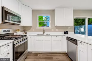 8909 Victoria Rd, Springfield, VA 22151 - Photo 7