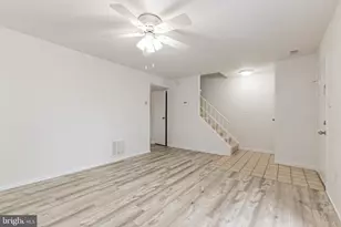 1183 Autumnhaze Ct, Herndon, VA 20170 - Photo 3