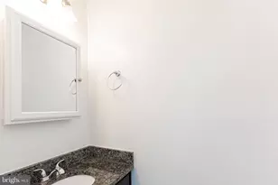 1024 Queens Ct, Herndon, VA 20170 - Photo 19