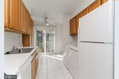 12174 Sanibel Court, Reston, VA 20191 - Photo 11