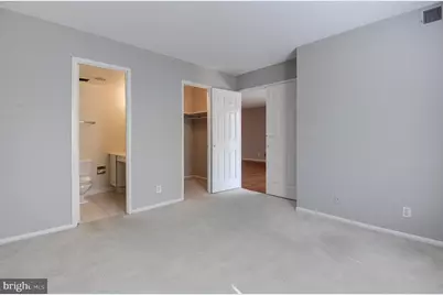 8370 Greensboro Drive #211, McLean, VA 22102 - Photo 17
