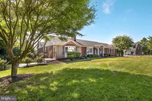 6036 Armstrong Ct, Alexandria, VA 22315 - Photo 3