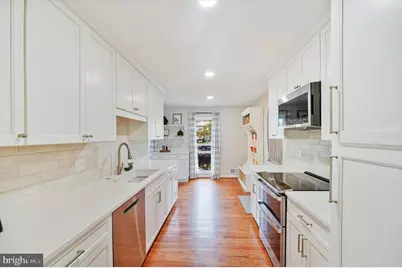 12029 Cheviot Drive, Herndon, VA 20170 - Photo 15