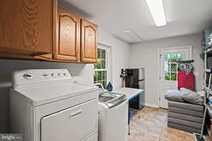 6117 Larstan Dr, Alexandria, VA 22312 - Photo 9