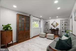 4903 Chantery Ct, Fairfax, VA 22032 - Photo 3