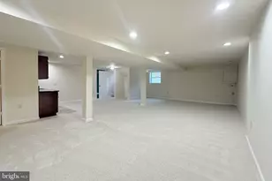 100 James Dr SW, Vienna, VA 22180 - Photo 15