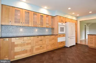 4324 Moylan Ln, Fairfax, VA 22033 - Photo 5