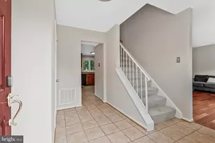 1603 Hiddenbrook Dr, Herndon, VA 20170 - Photo 3