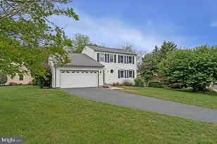 1603 Hiddenbrook Dr, Herndon, VA 20170 - Photo 47