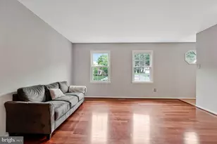 1603 Hiddenbrook Dr, Herndon, VA 20170 - Photo 19