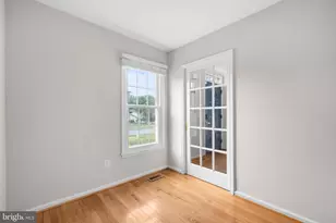9597 Burnt Oak Dr, Fairfax Station, VA 22039 - Photo 21